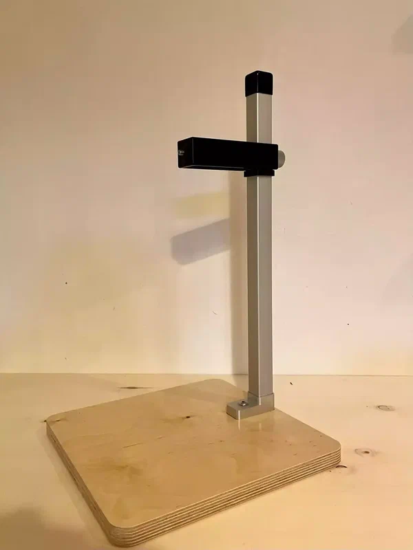 Statif de reproduction en bois et aluminium, à vendre