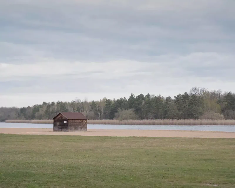 cabane sur le lac