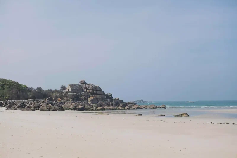 Ruine en bord de plage